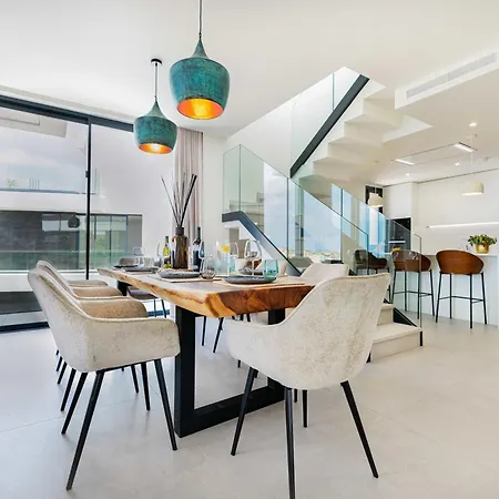 Casa Sol Luxury Rooftop Penthouse Gym Pools Apartment *